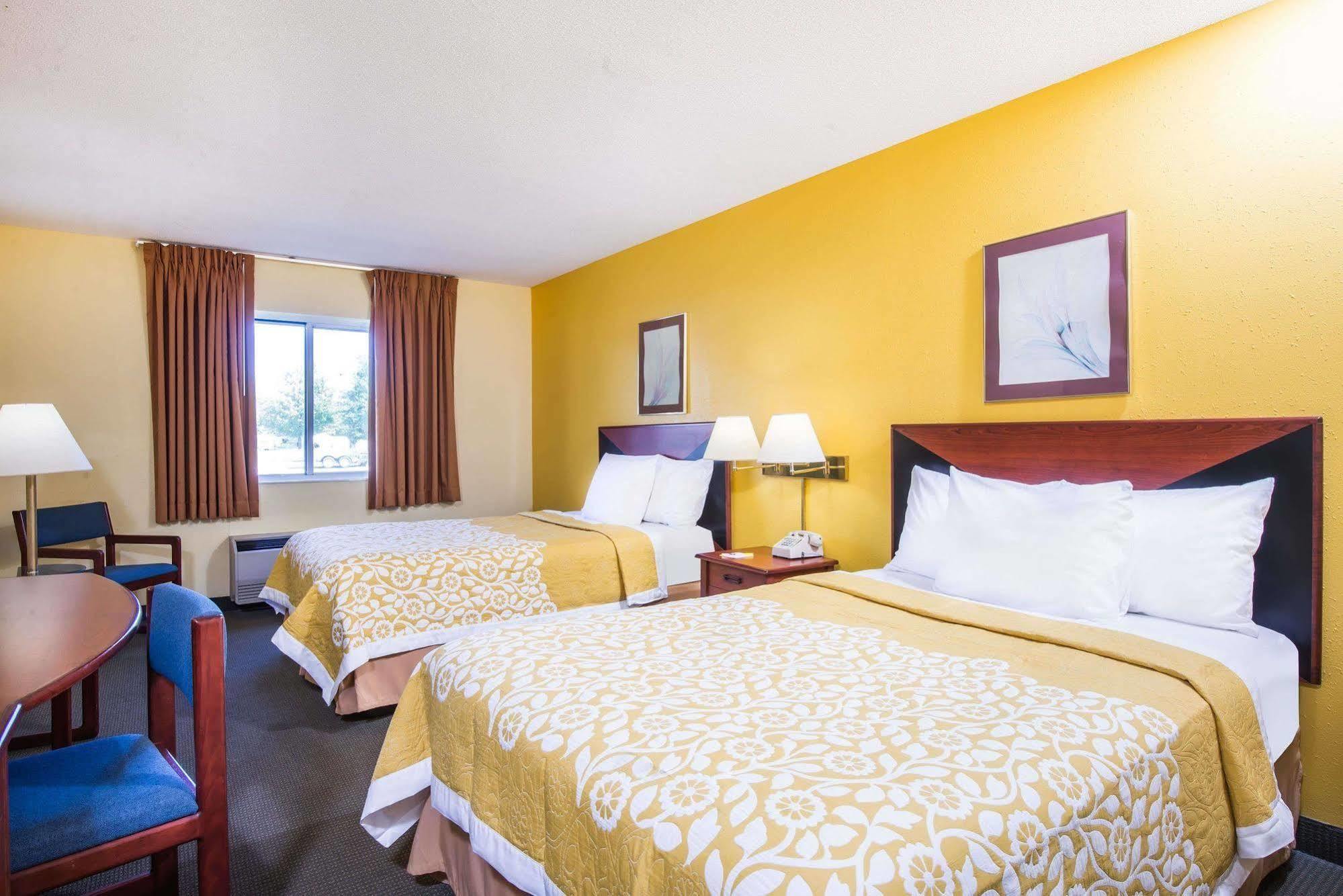 Days Inn By Wyndham Milan Sandusky South Luaran gambar