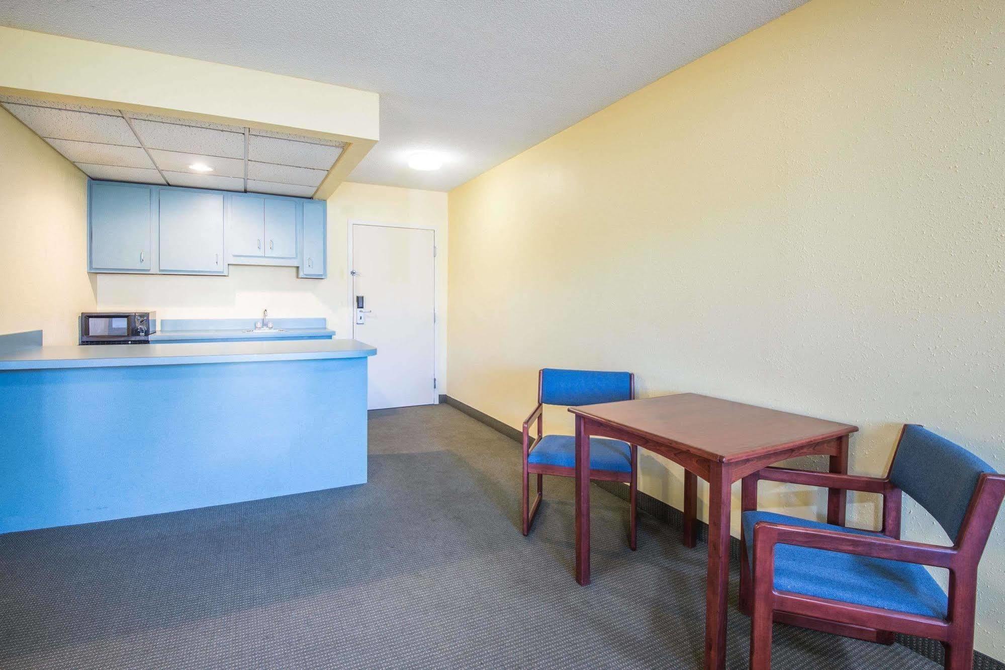 Days Inn By Wyndham Milan Sandusky South Luaran gambar