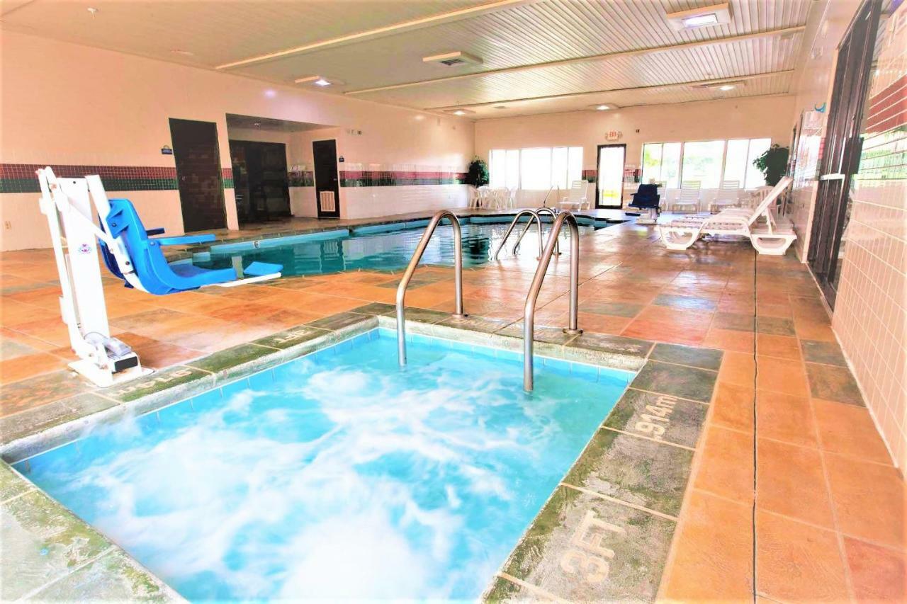 Days Inn By Wyndham Milan Sandusky South Luaran gambar